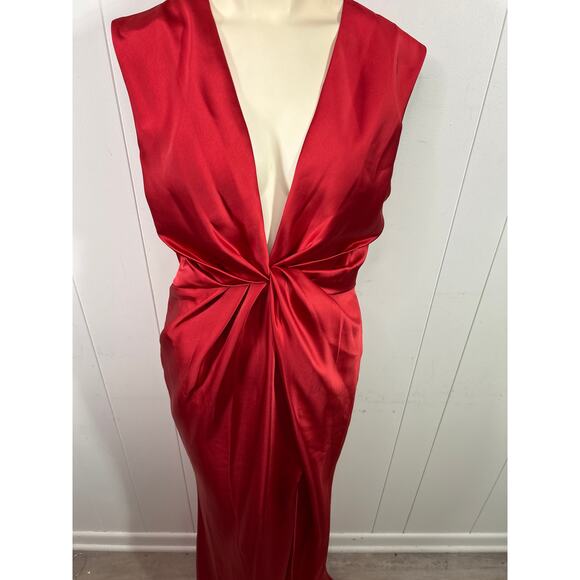 Amsale Fluid satin plunge V-neck twisted front dress in Lipstick Red Sz 10 NWOT - Picture 6 of 14